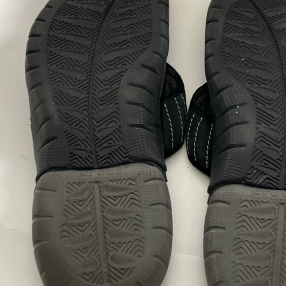 Crocs Men's Black Swiftwater Leather Iconic Comfort Flip Flop Sandals Size 13 - Picture 9 of 11